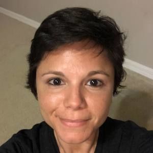 Meet your Posher, Elise